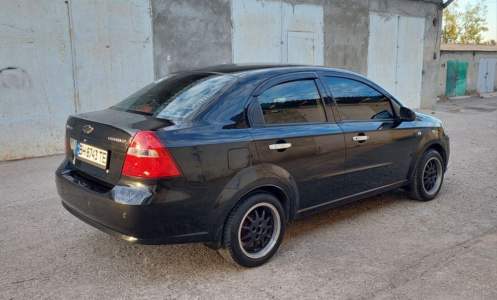 Chevrolet Aveo LS 1.5 газ/бензин