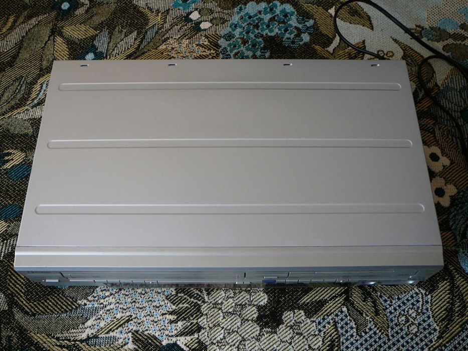 DVD-VHS рекордер Funai W4A-A4180DB