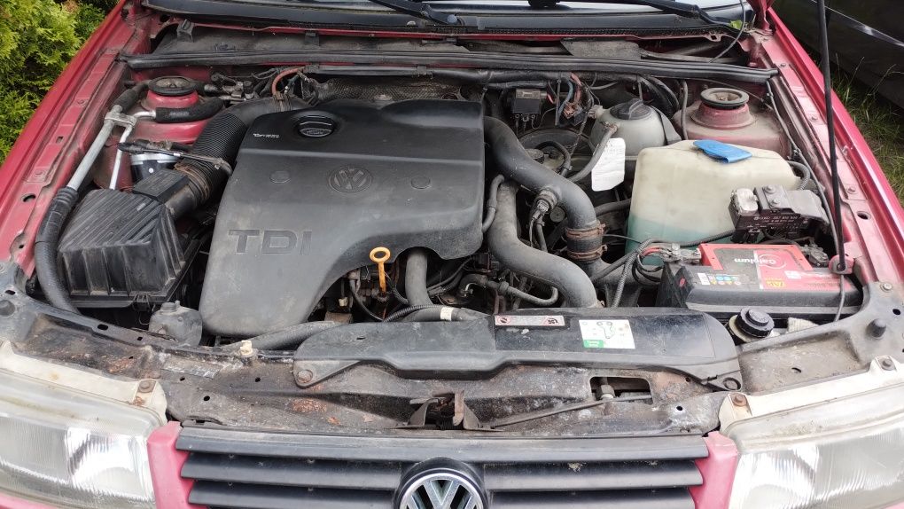 Passat B4 1,9 TDI kombi , klima