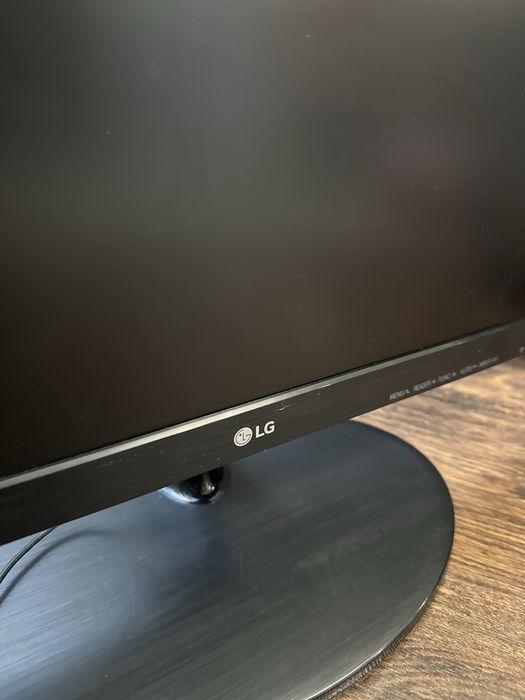 Монітор LG 22M38A-B