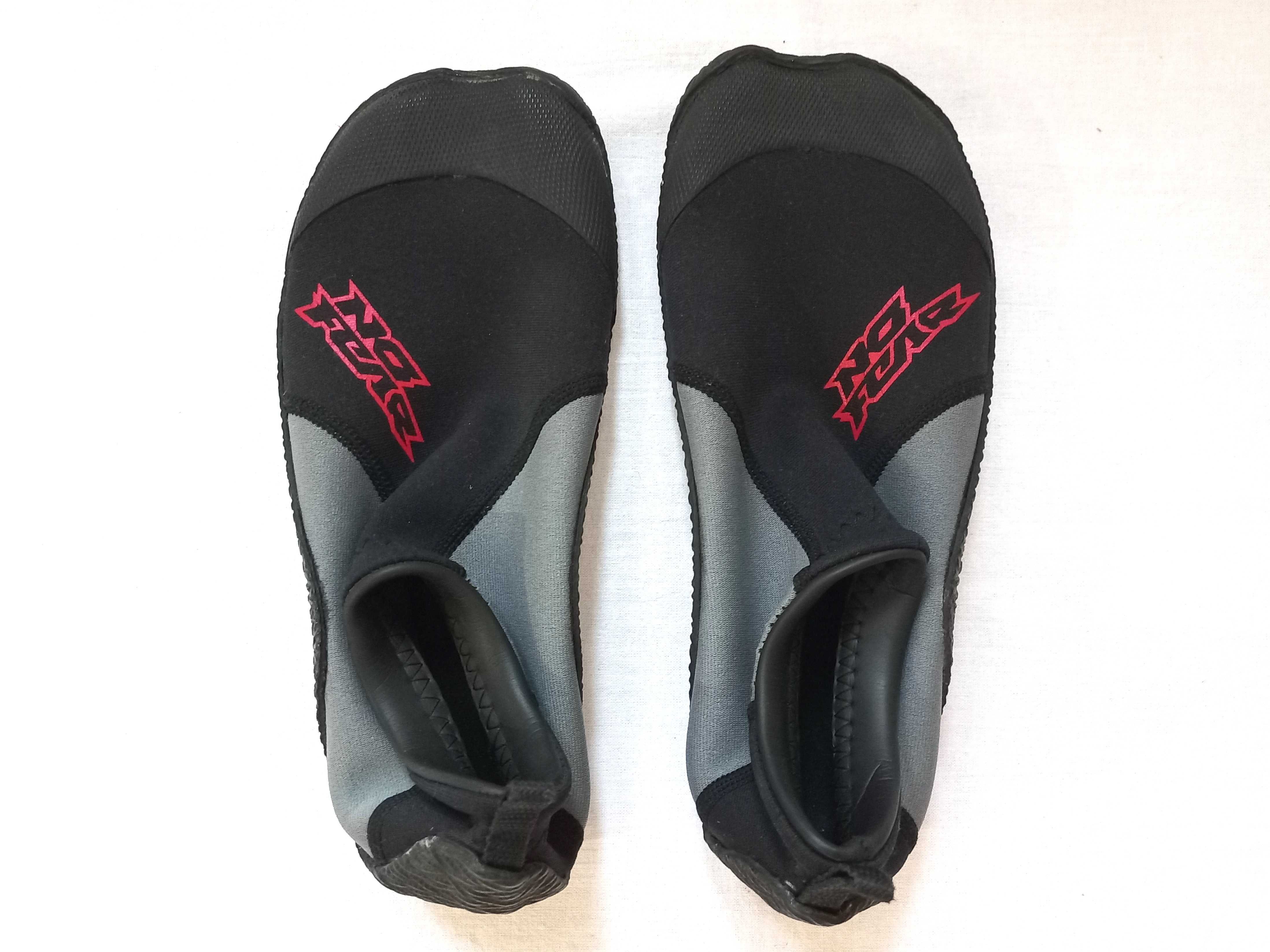Buty DO WODY neoprenowe r. 36-37,5 czarne Unisex stan bdb
