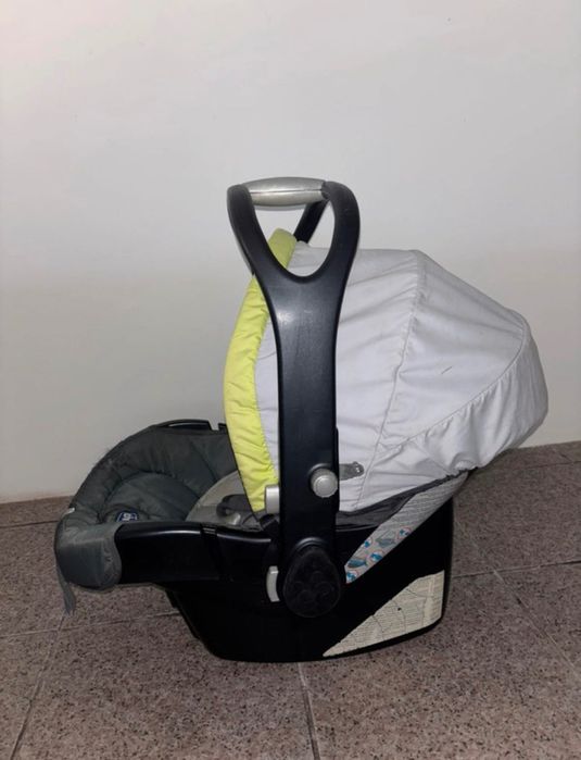 Trio Chicco com alcofa, carrinho, ovo