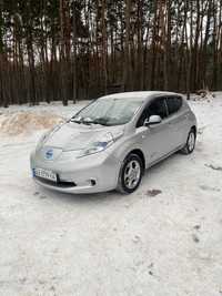 Продам авто Nissan Leaf