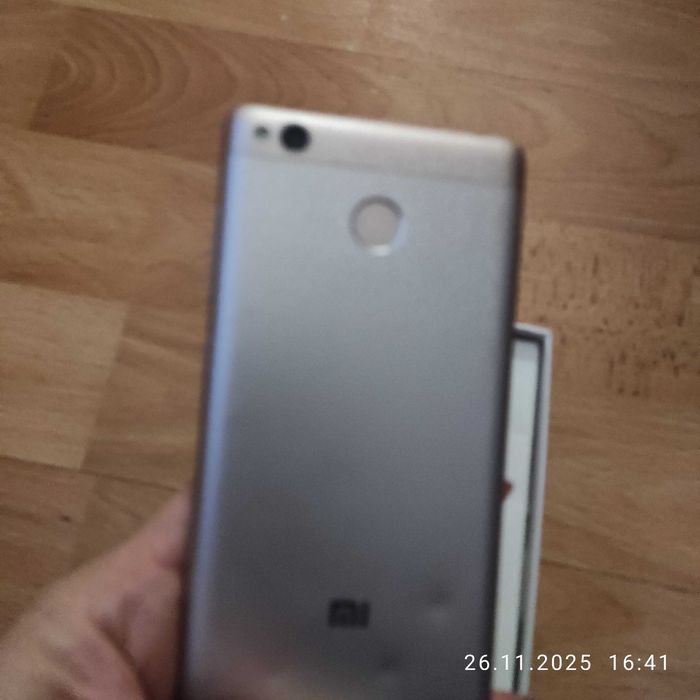 Телефон Xiaomi 3S
