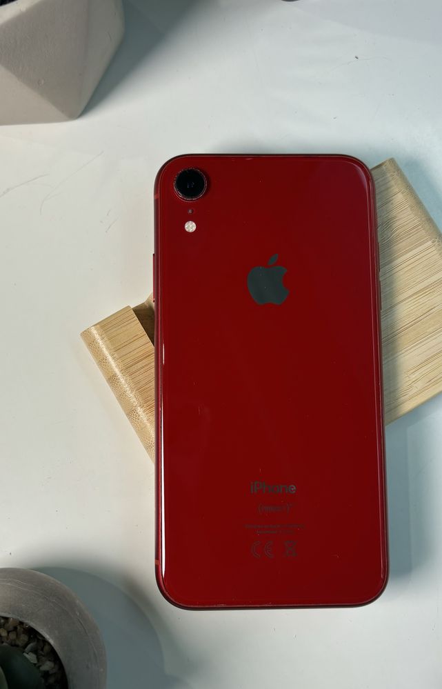 Iphone XR червоний на 64GB памʼяті
