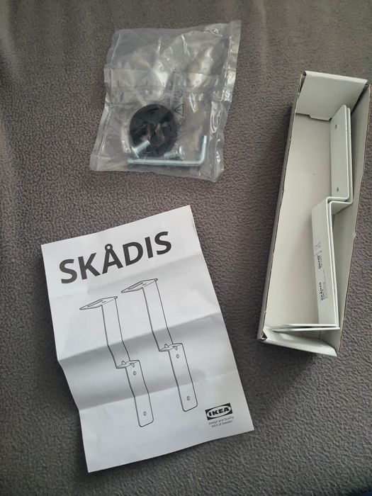 Skadis nowy łącznik do zawieszenia tablicy na szafce Ikea