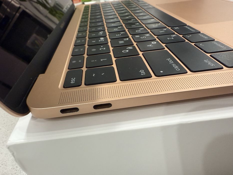 MacBook Air 13, 2019р. 8 gb, 256 gb