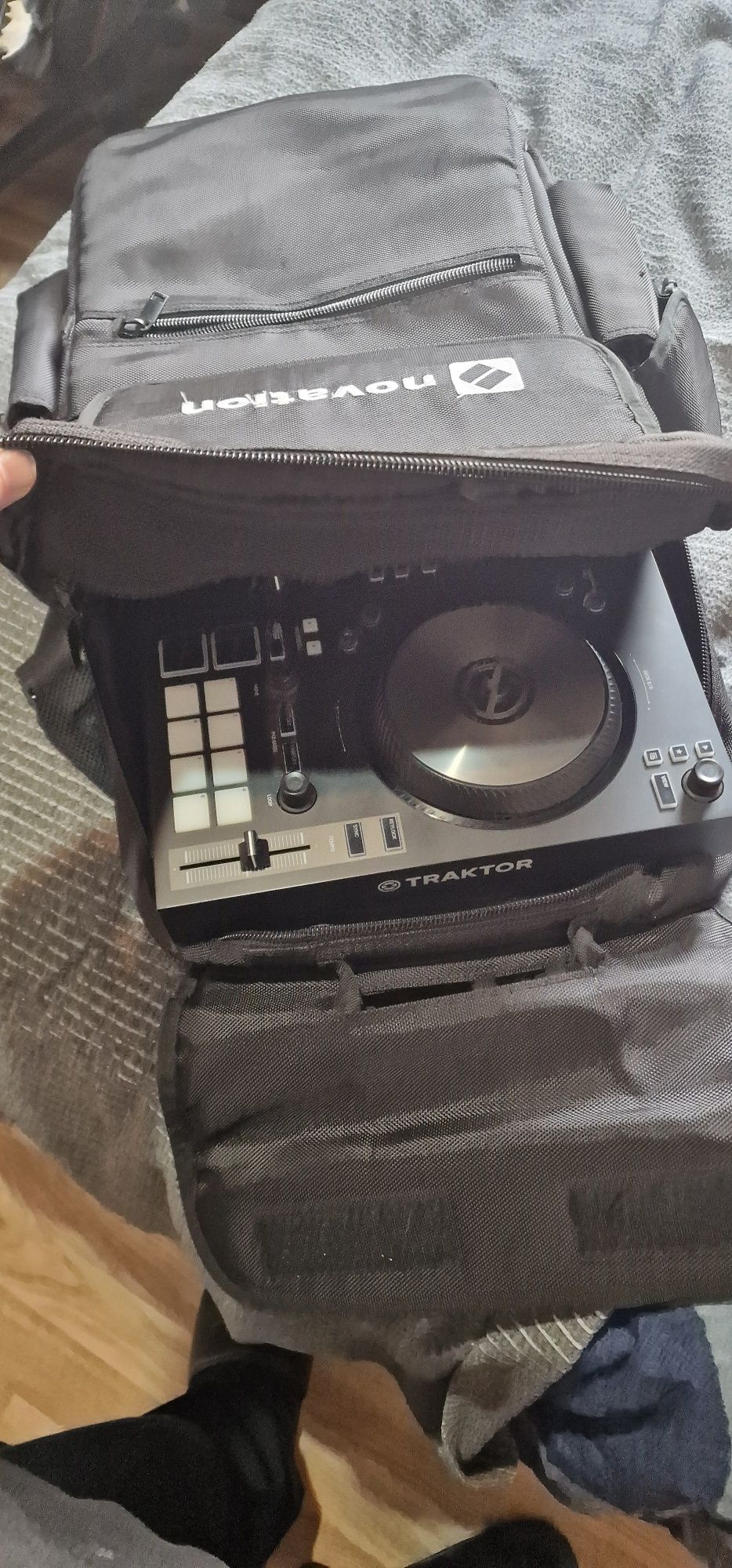 Vendo pack dj - traktor s3 + macbook pro + traktor x1 + mala