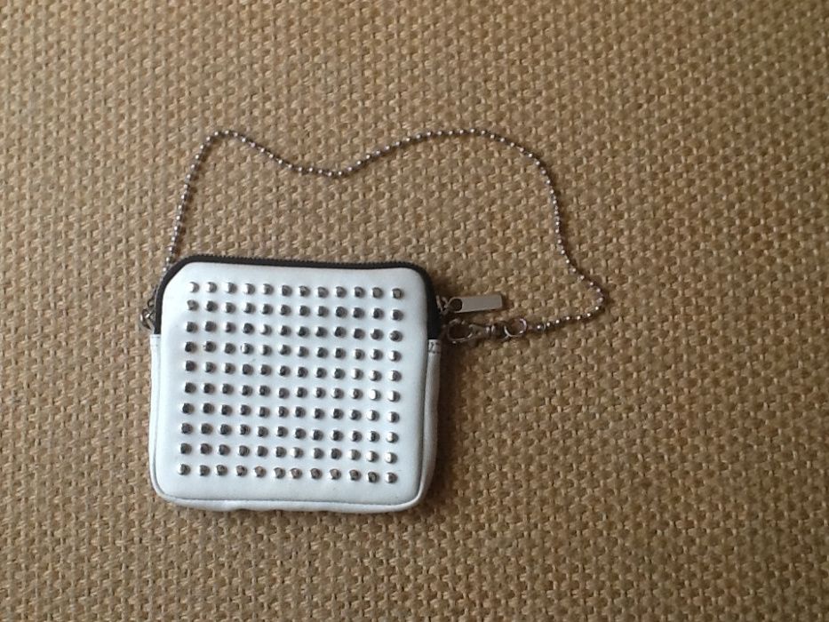 Várias carteiras todas giríssimas e em otimo estado,como NOVAS