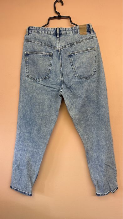Продам джинсы , брюки, мом