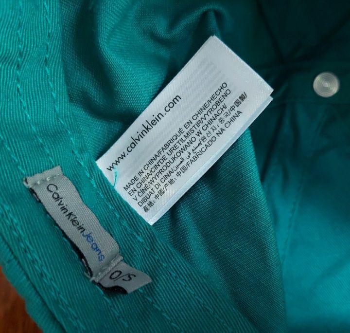 Бейсболка кепка фірми Calvin Klein under armor оригінал 

Підійде на о
