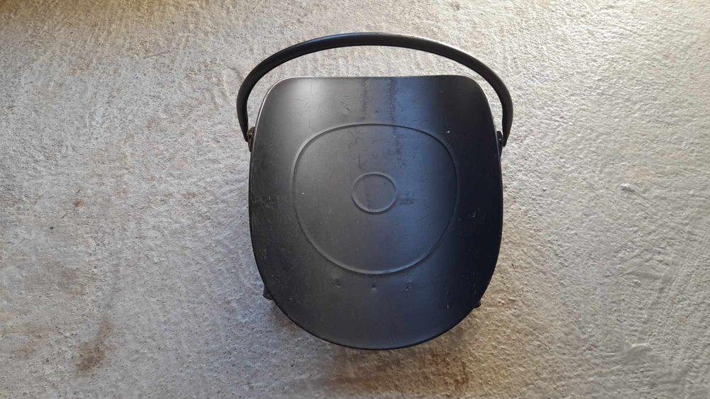 Cesto de lenha preto