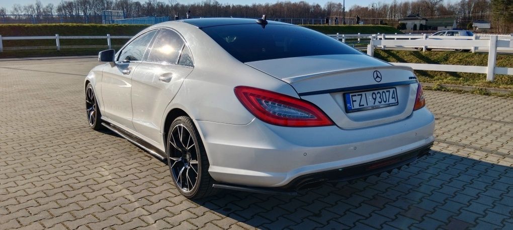 Mercedes-Benz 320CDI salon polska AMG pakiet