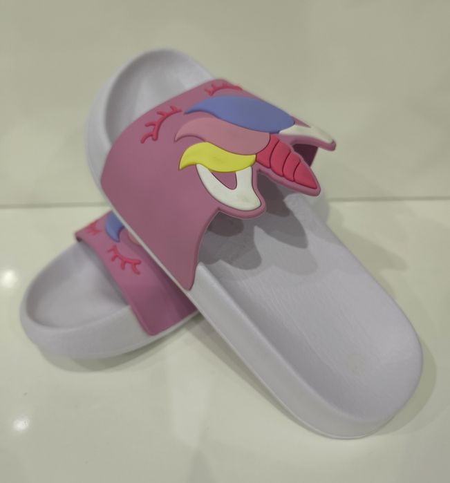 Chinelos Unicórnio Novos da Unit Shoes