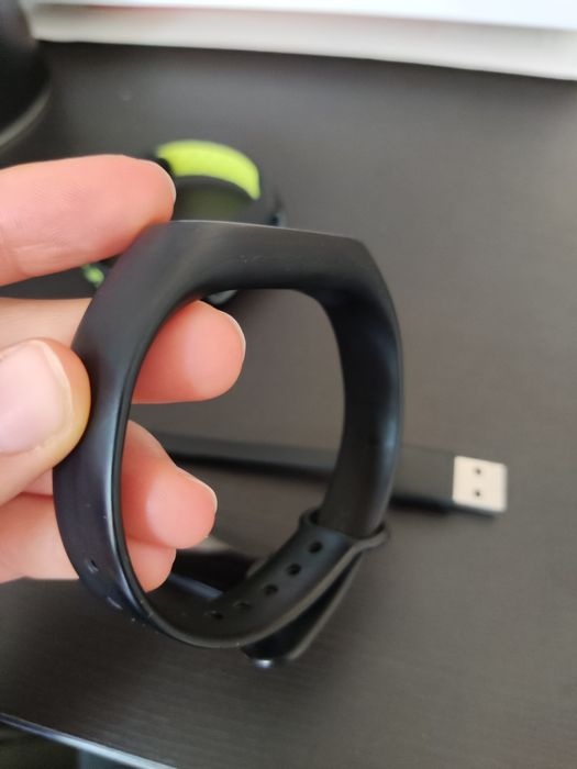 Pulseiras da Mi band e carregador