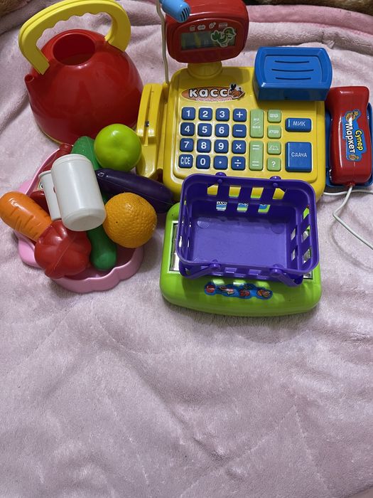 Іграшки для дівчинки