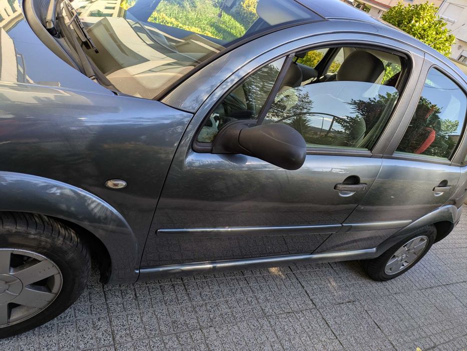 Citroen C3 económico para andar na cidade