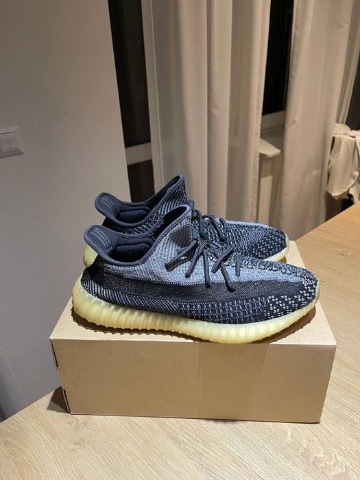 adidas Yeezy boost 350 v2 carbon 45 white black onyx beluga bone 500