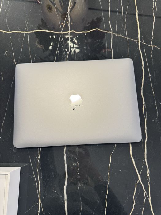 MacBook Air 13” з процесором M1, 8GB RAM і 256GB SSD