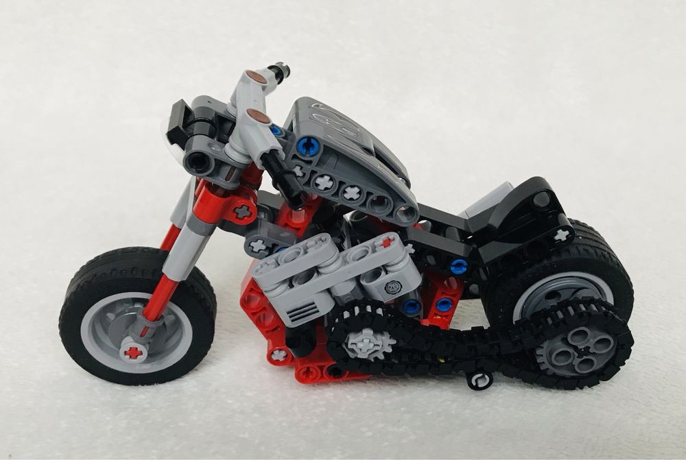 Конструктор Lego Technic Мотоцикл 42132 в ідеальному стані