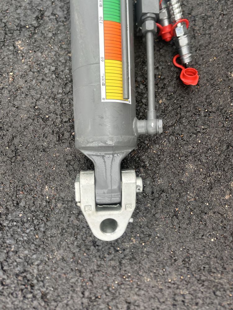 Łacznik centralny hydrauliczny cięgno Fendt orginal Nowy otwor 32mm