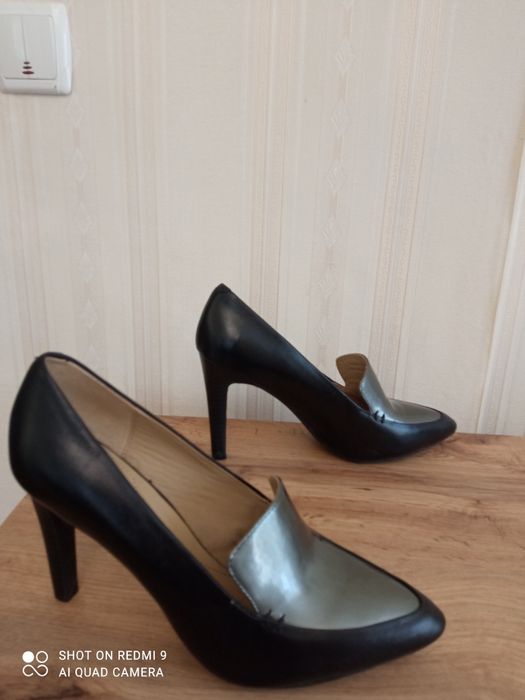 Туфлі нові 39 розмір  взуття Geox лофери черевики