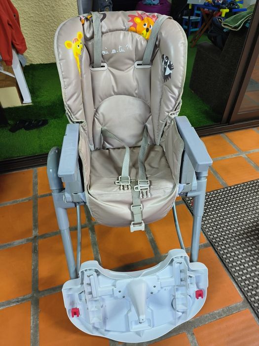 Cadeira de refeição de bebé e criança