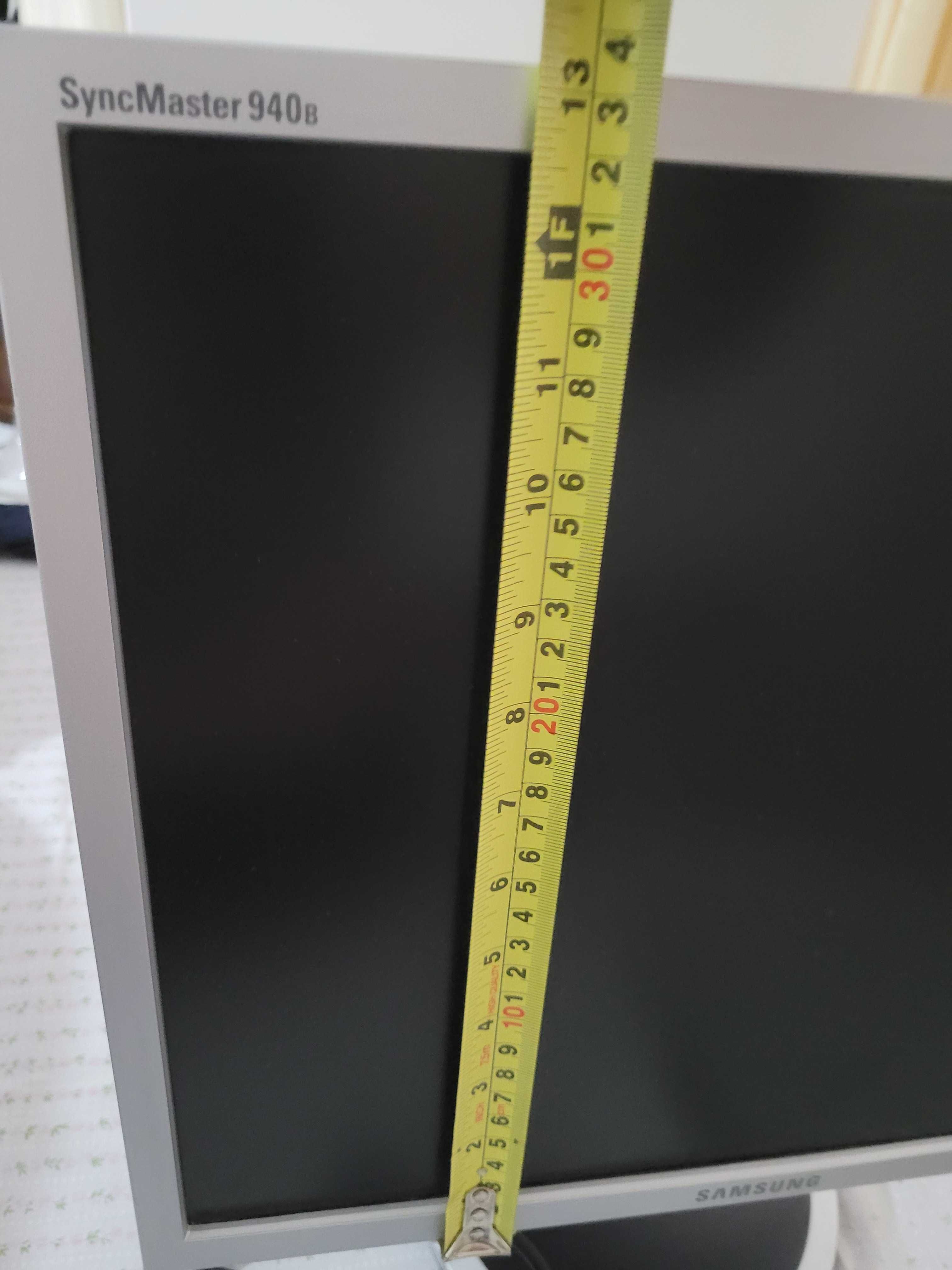 Monitor samsung syncmaster 940b - 19"