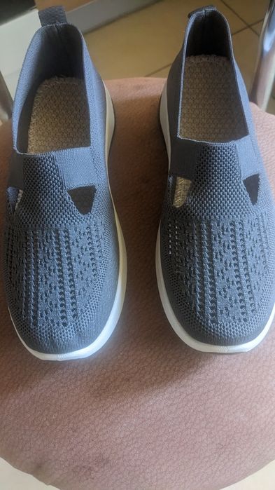 Продам летние туфли р40