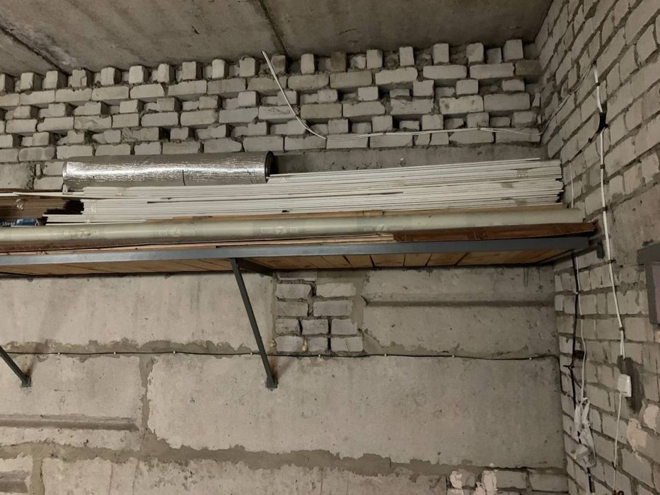 Продам гараж на 2-му поверсі гаражного кооперативу «Прогрес»