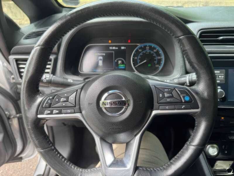 2018 Nissan LEAF SL