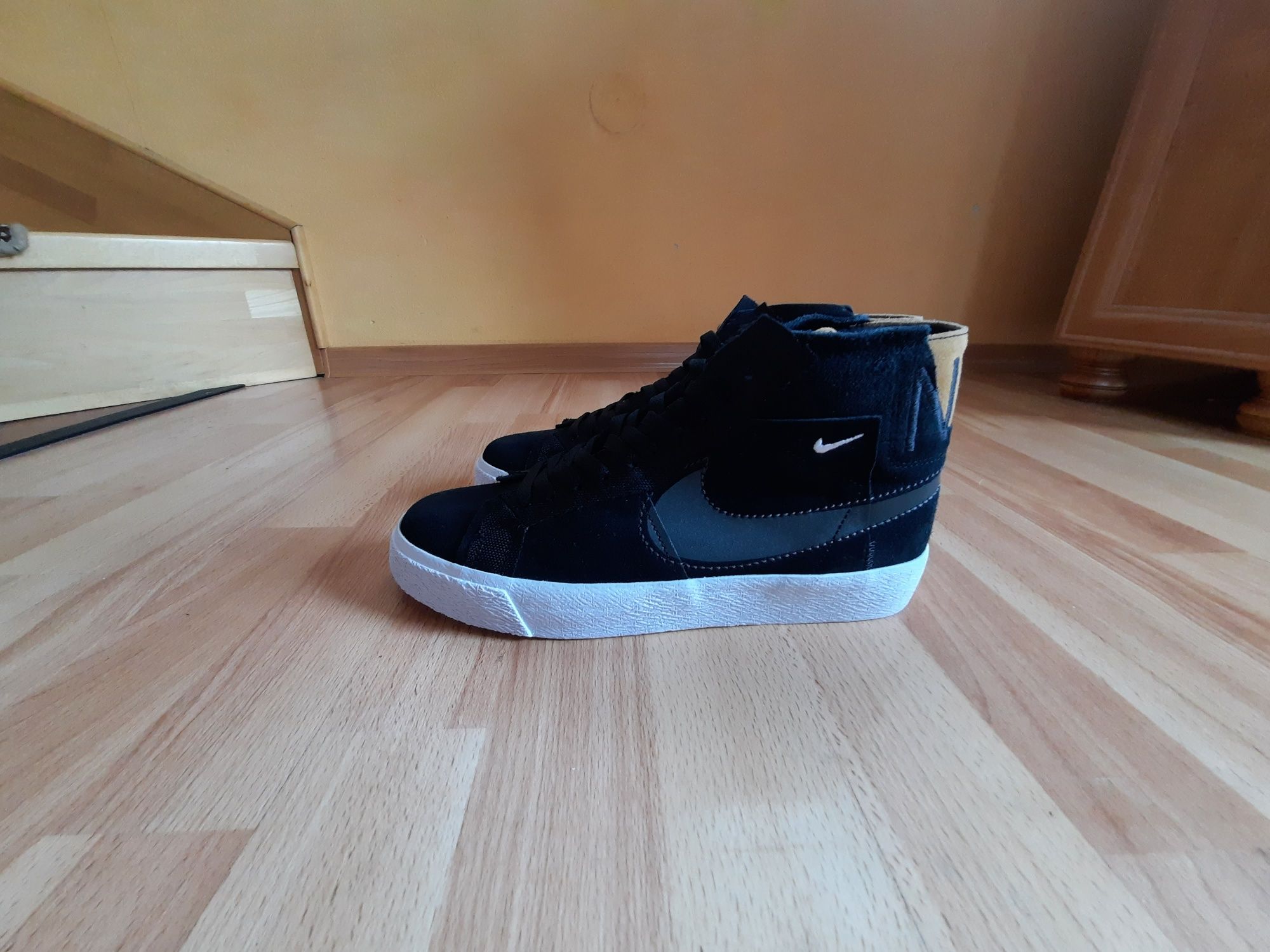 Оригінальні чоловічі кросівки Nike SB Zoom Blazer Mid Premium (DV7898-