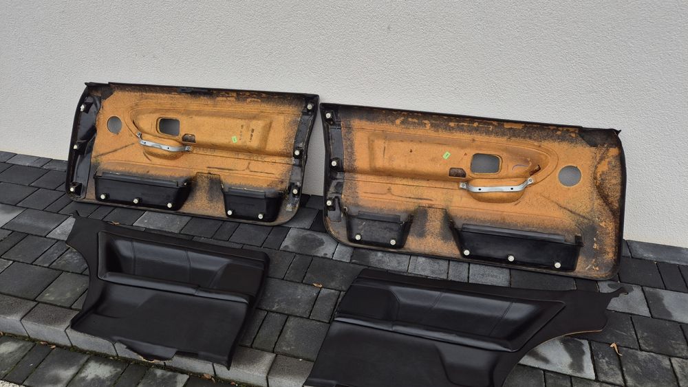 Boczki z przeszyciami bmw e36 coupe skórzane czarne wnętrze