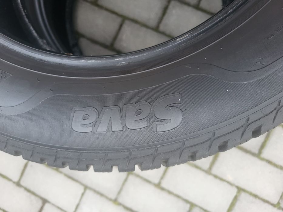 4x Opony Zimowe 215/60/16 Sava Eskimo HP2  Bieżnik 8mm