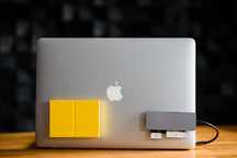 Uchwyt na dysk twardy do laptopa