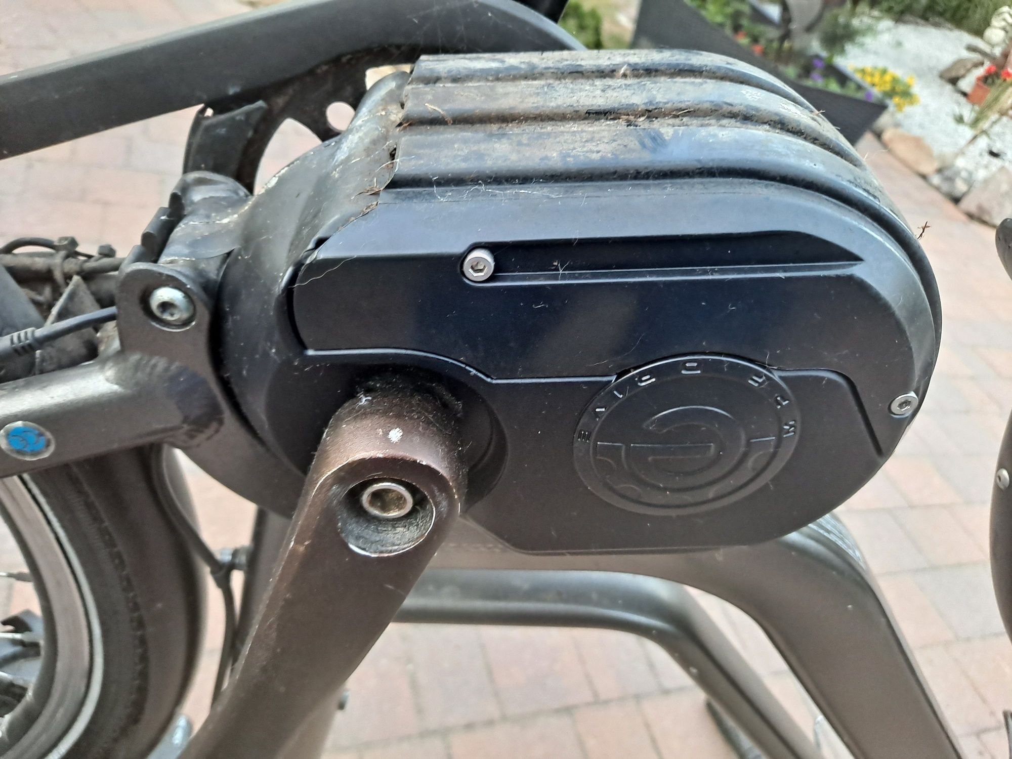 Silnik centralny do roweru elektrycznego