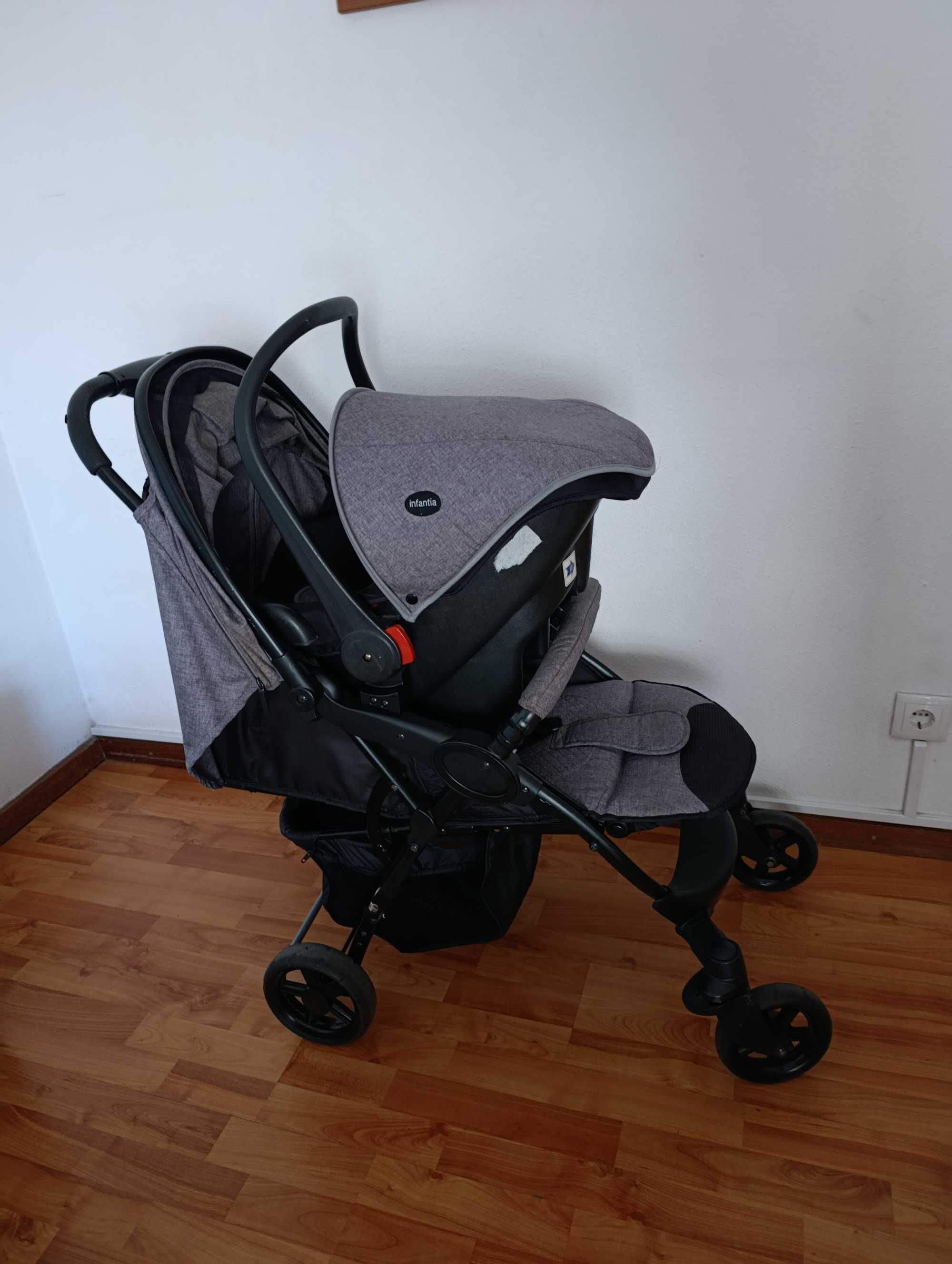 Vendo carinho de bebe