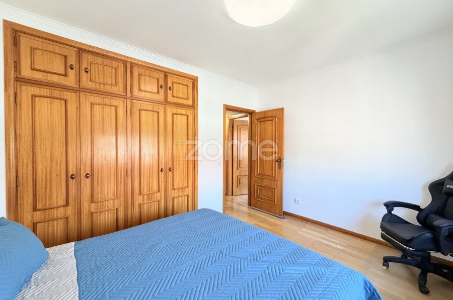 Apartamento T4 Duplex com Terraço - V.N.Famalicão