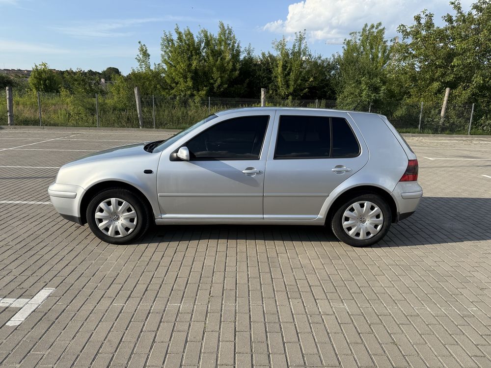 Volkswagen Golf IV 1.6 • Pacific • 2003 рік Газ/бензин