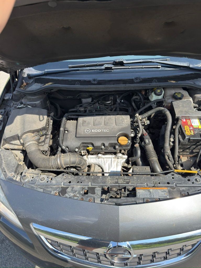 Sprzedam opel Astra j 1.4 turbo 140 km