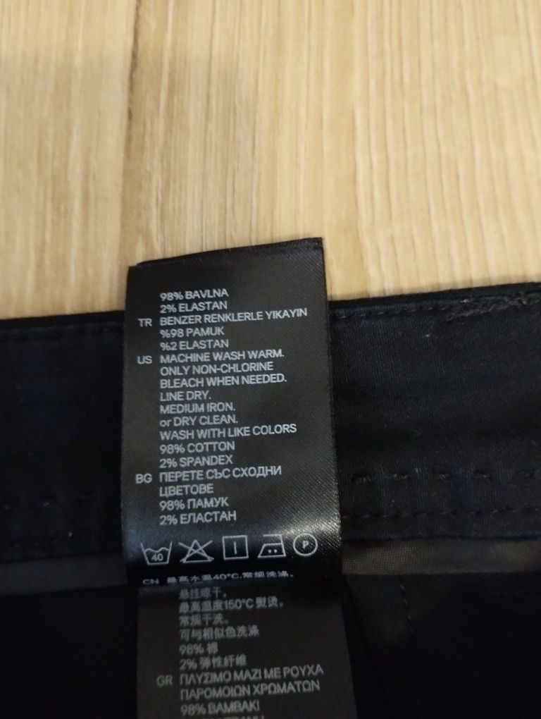Czarne bawełniane 7/8 spodnie chinosy H&M, r. 36(S)