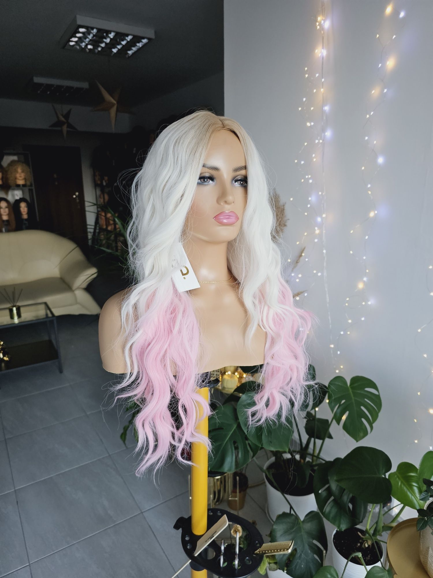Długa peruka fale loki mleczny blond róż blond 3D Barbie Paula sesja