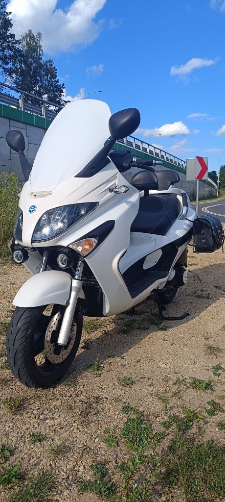 Piaggio x Evo 125