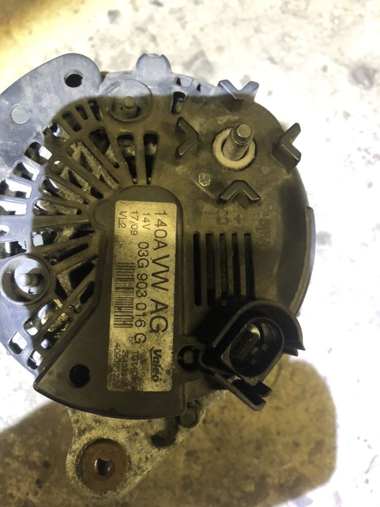 Генератор Audi A4 B8 A5 Q5 2.0 TDI CAG CAH 03G 903 016 E  G