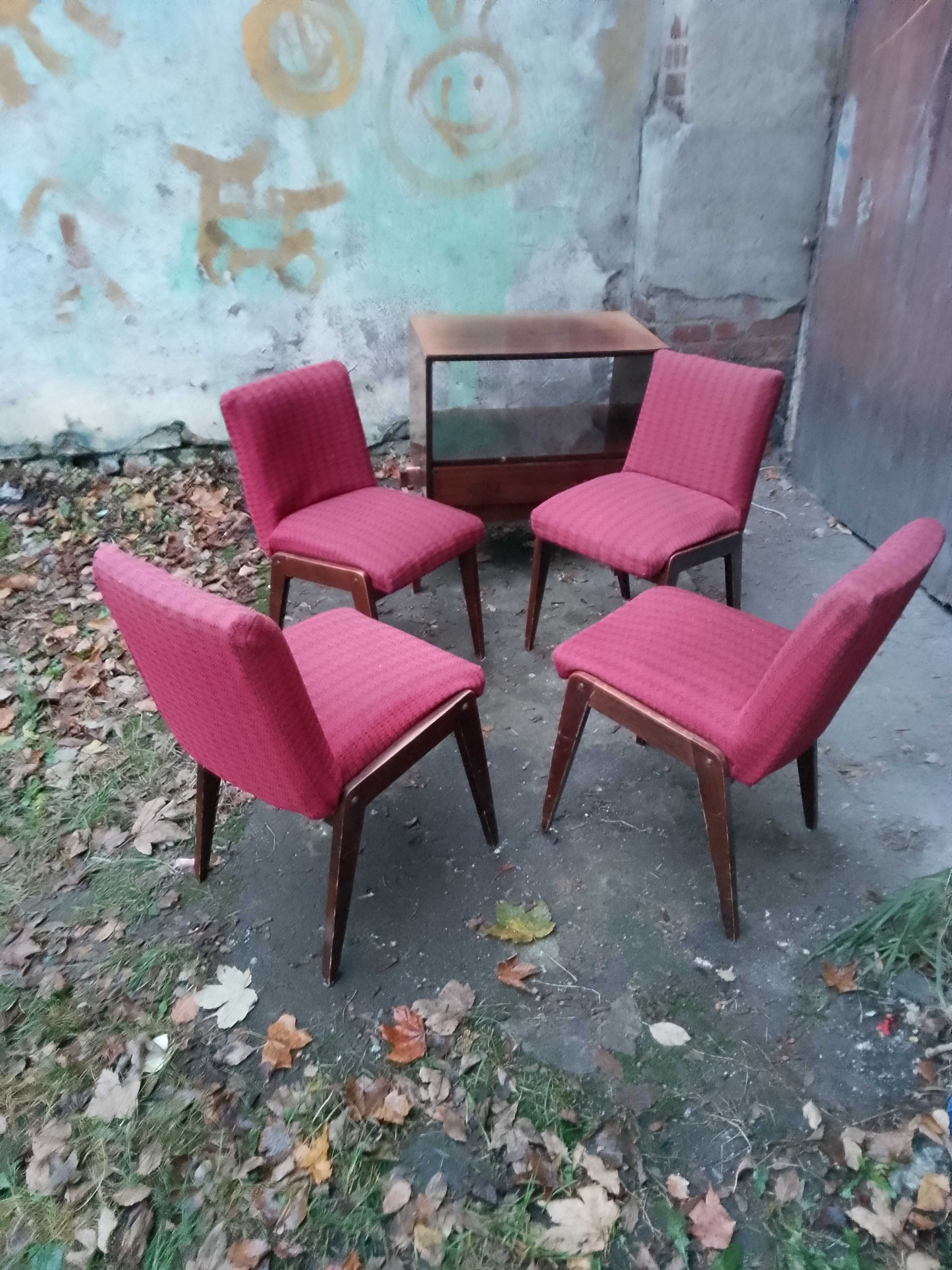4  krzeselka  z prl  u