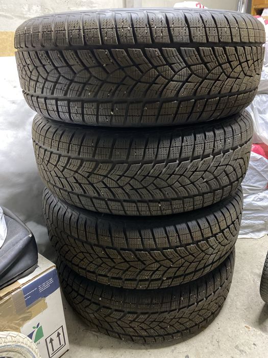 Зимова гума GoodYear UltraGrip ICE SUV 235/60 R17