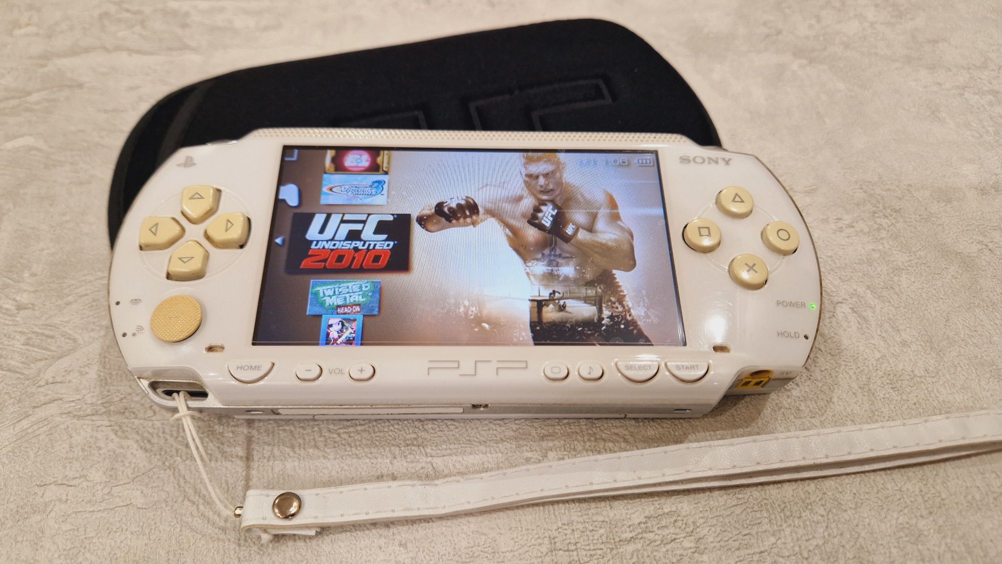 Sony PSP 64гиг с играми 130шт+чехол!