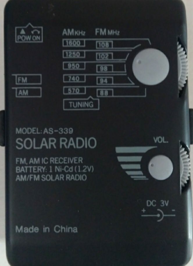 Mini Rádio Solar Portátil.