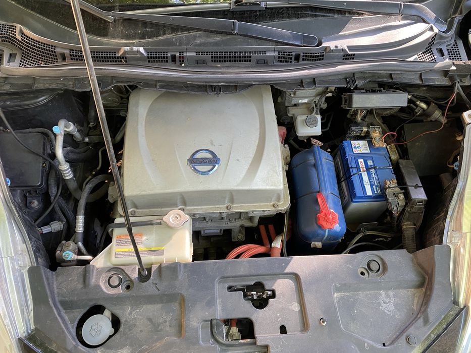 Нисан Лиф 350 км электромобиль