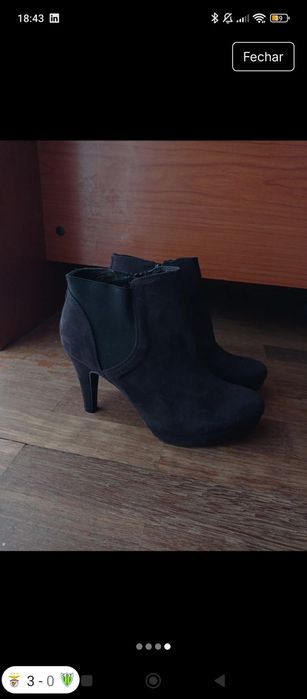 Botins de camurça  n. 39  nunca lusados